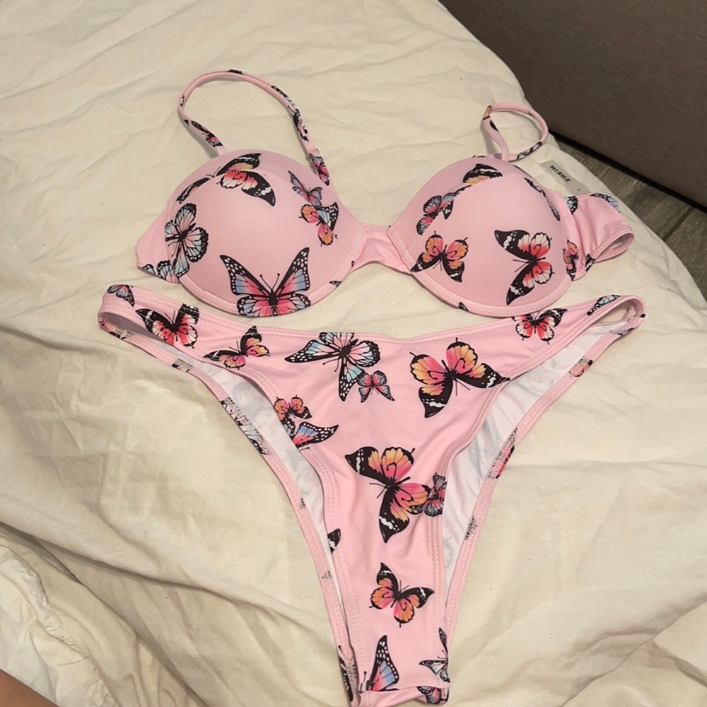 Full bikini set